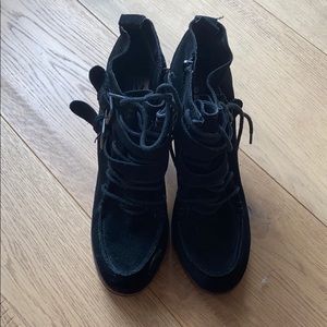 Dolce Vita suede cute boots